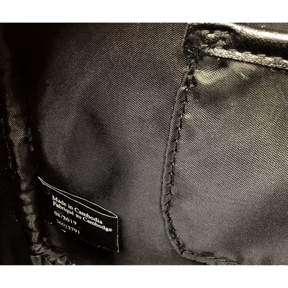 {Victoria’s Secret} Red Rose Pattern Cross Body - Picture 8 of 9